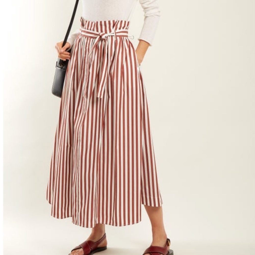 NWT Weekend Max Mara Olivi  Skirt, size 6 (IT40)